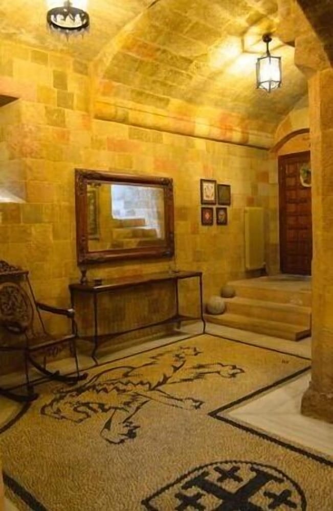 Medieval Villa 22/46