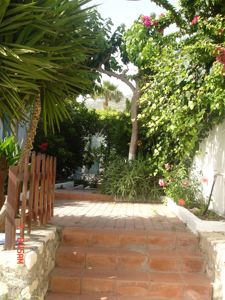 Anatoli Apartments 27/32