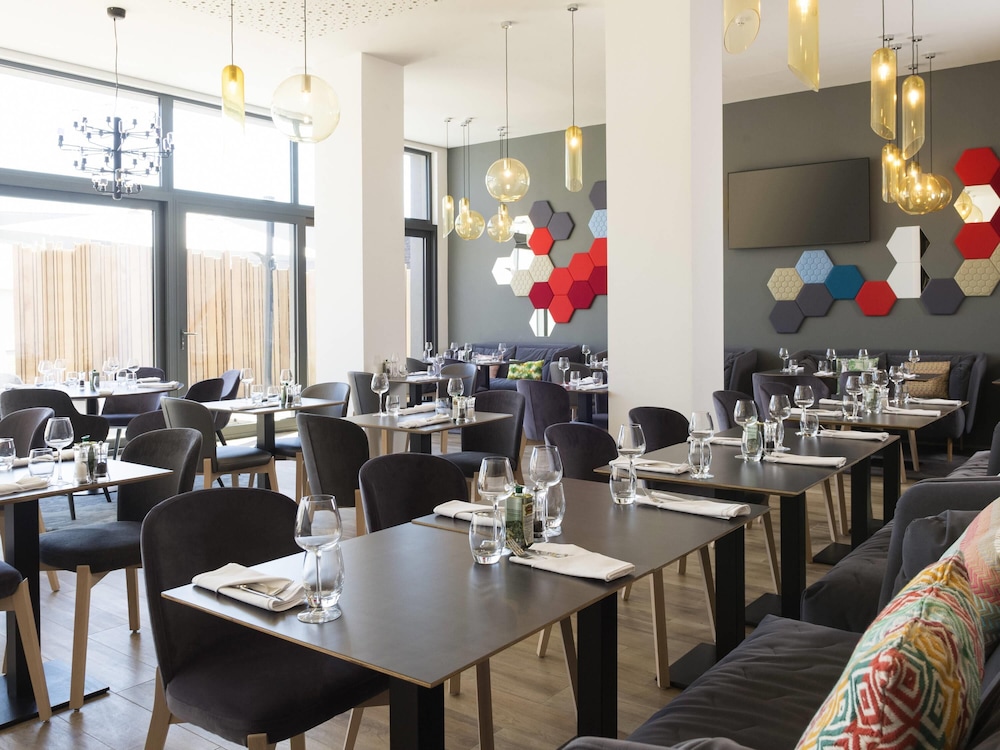 NOVOTEL CHARLEROI CENTRE 55/77