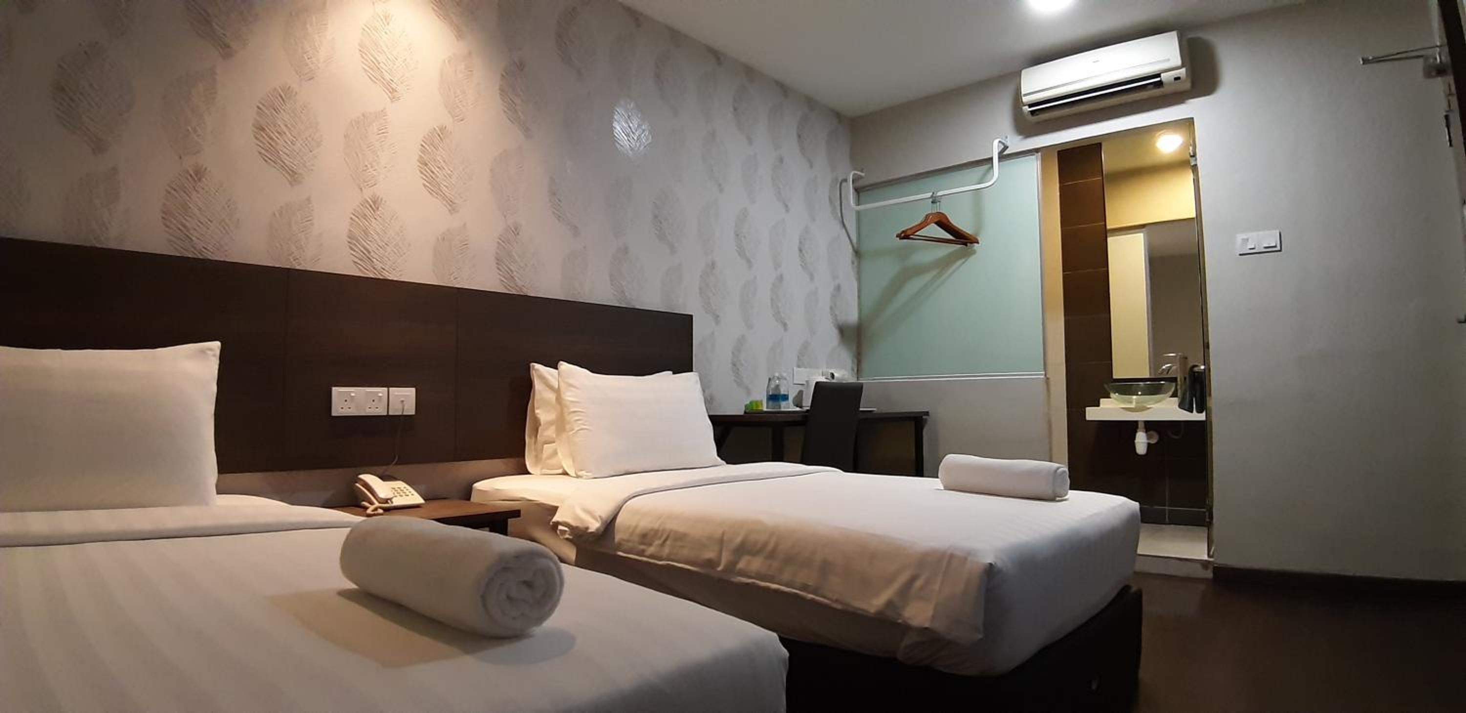 غرفة بسريرين منفصلين، Miico Hotel Mount Austin 9/10