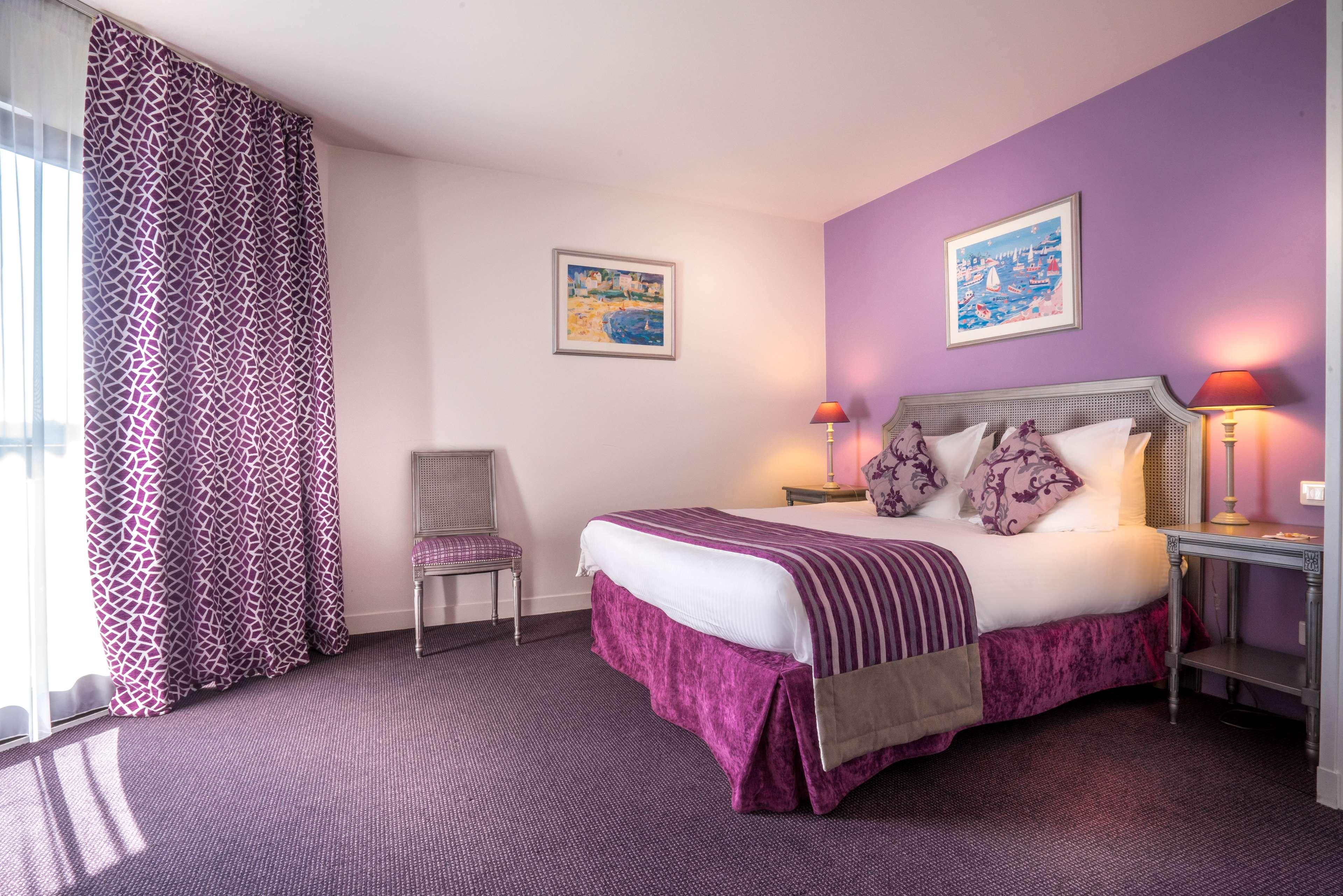 Room, King Bed