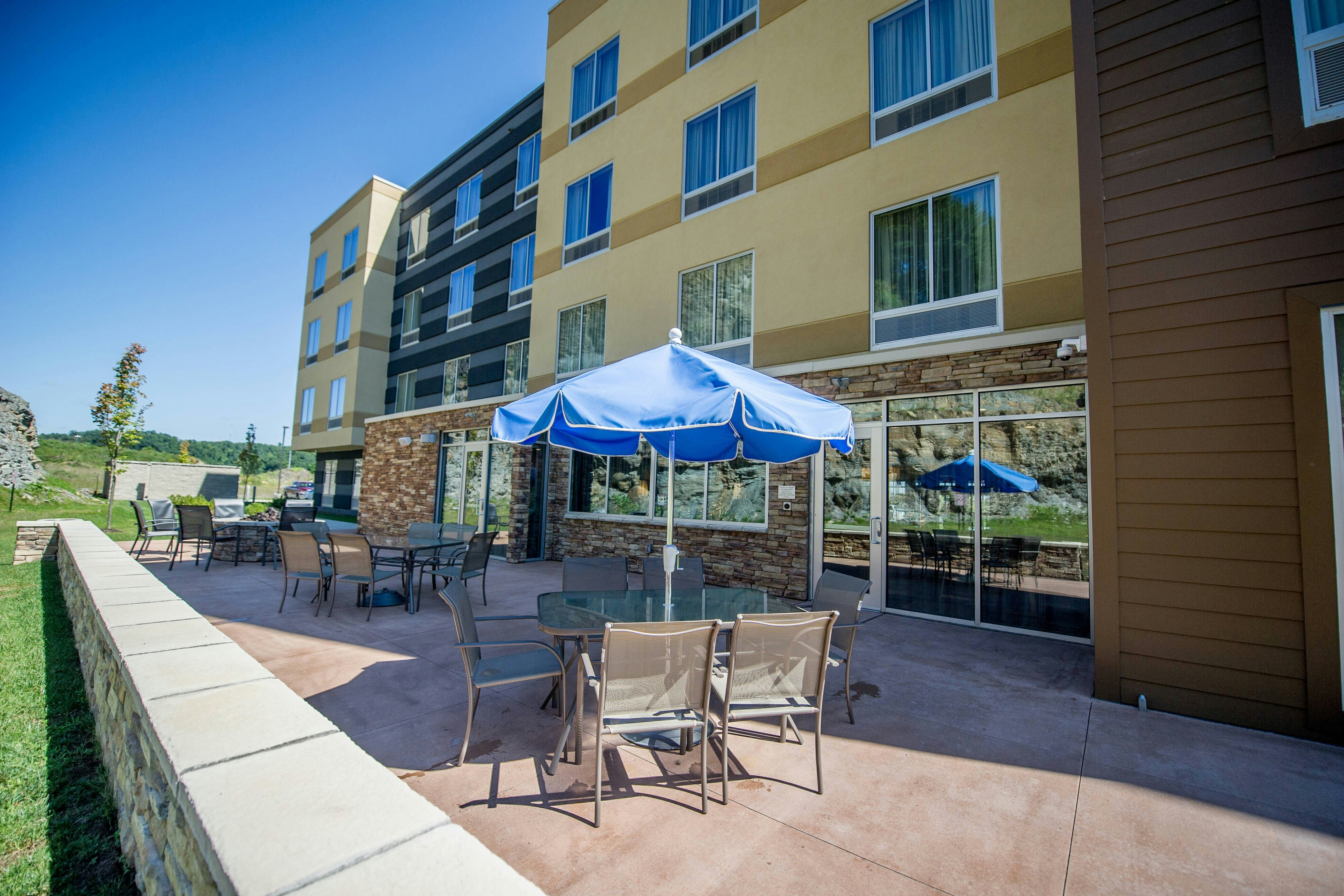 Fairfield Inn Suites Cambridge 40/42