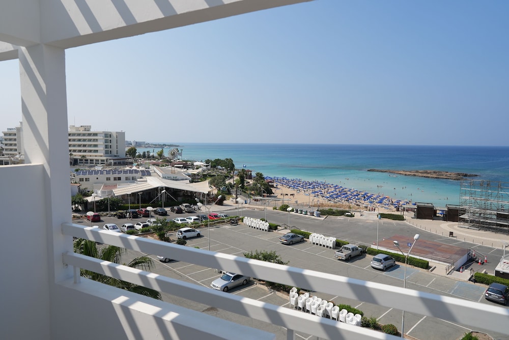 Astreas Beach Hotel 42/50