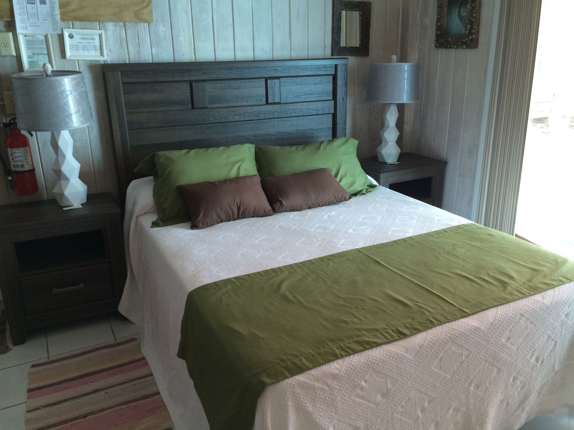 Efficiency, Studio, Suite, Queen Bed, Water View
