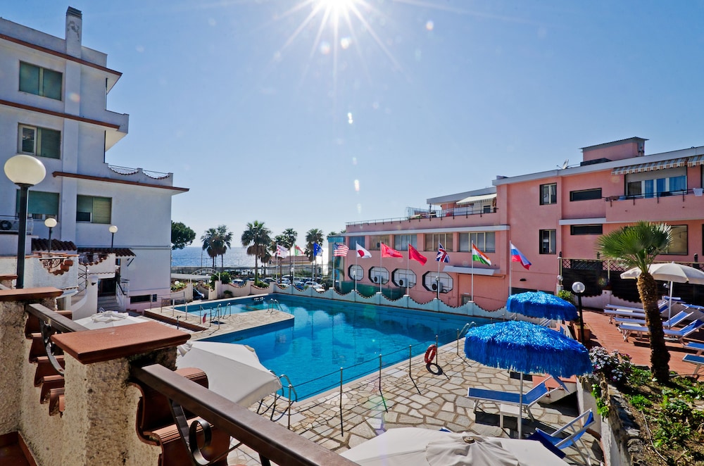 Hotel Ariston Montecarlo 39/50