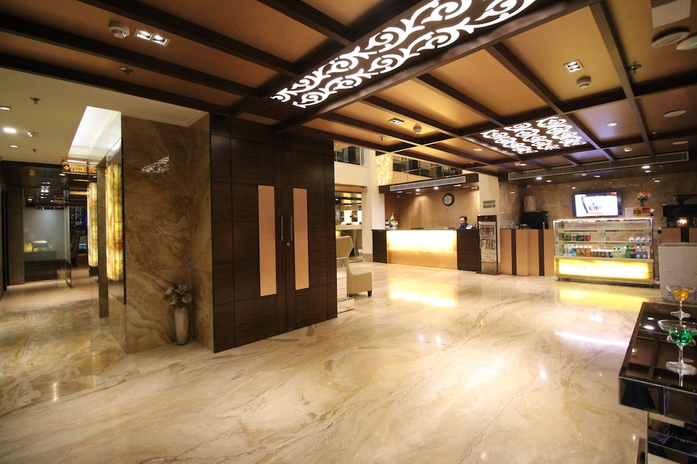 Hotel Golden Grand 2/51