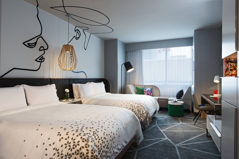 Renaissance Montreal Downtown Hotel 11/58