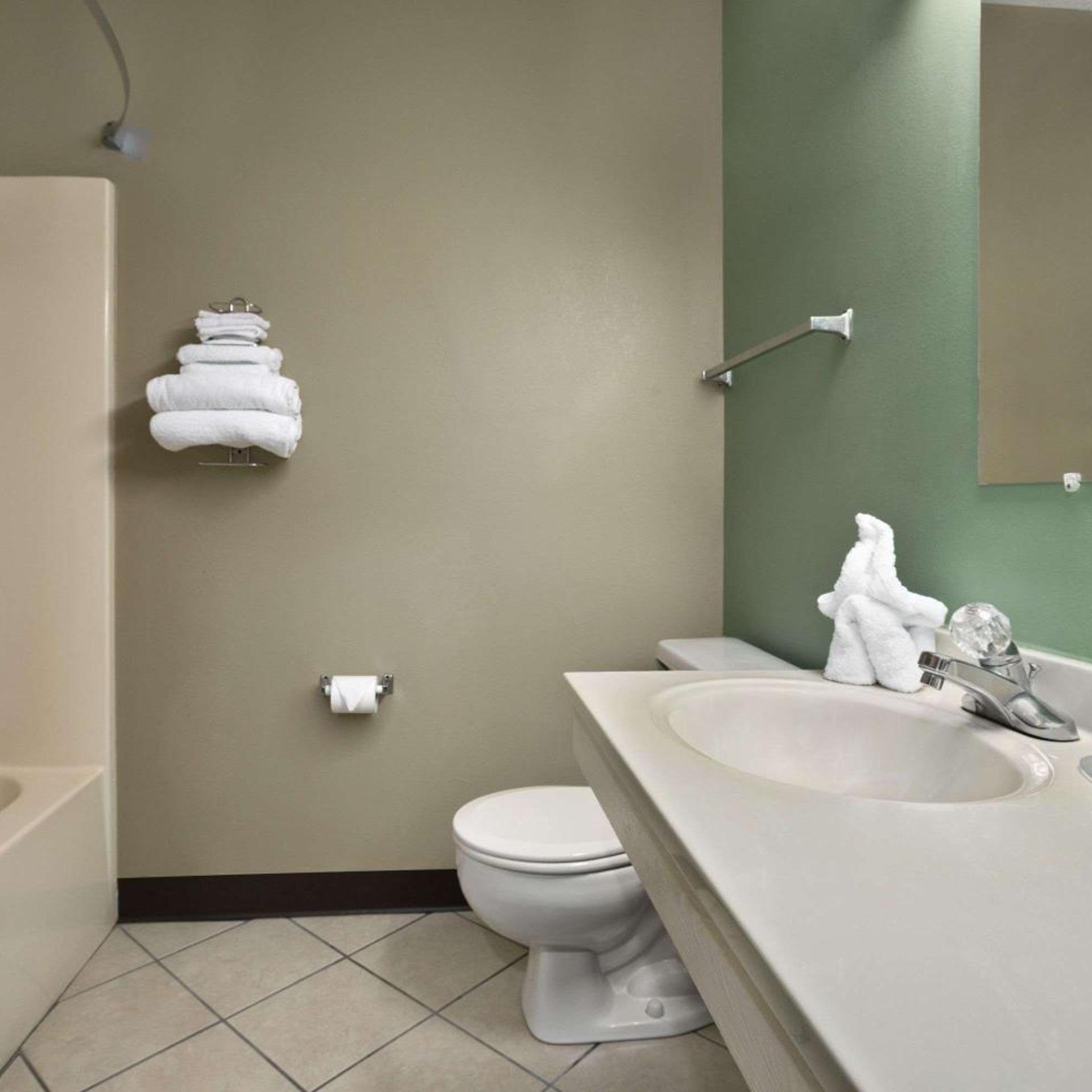 Super 8 By Wyndham Russellville 23/26