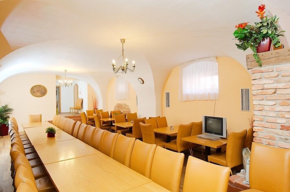 Stary Pivovar Hotel 38/65