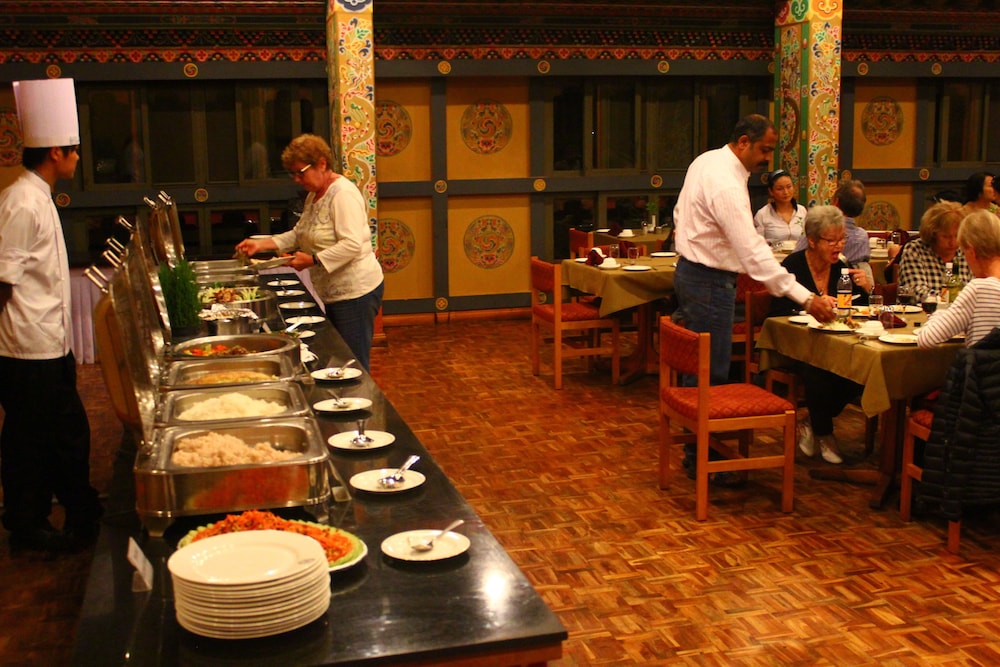 HOTEL OLATHANG 33/43