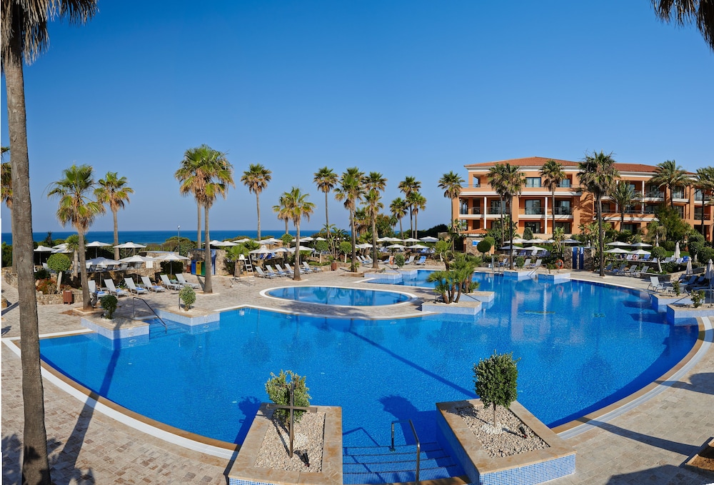 Hipotels Barrosa Palace and Spa 1/46