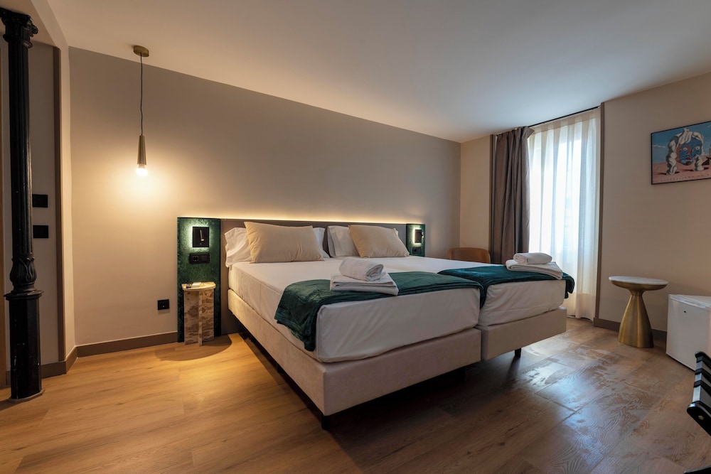 Hotel boutique Negresco Plaza Mayor 7/21