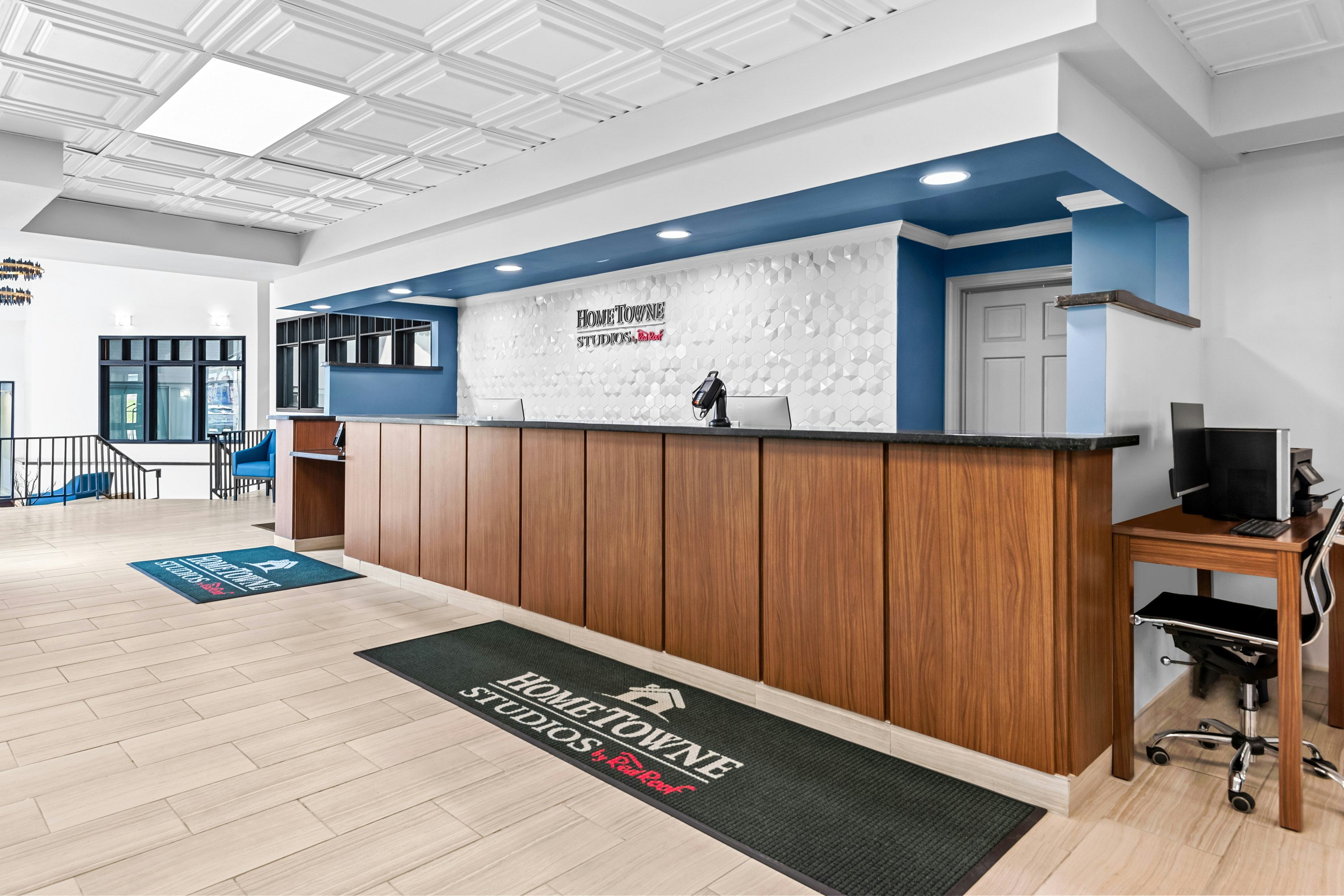 HomeTowne Studios by Red Roof & Conference Center Cortland 18/55