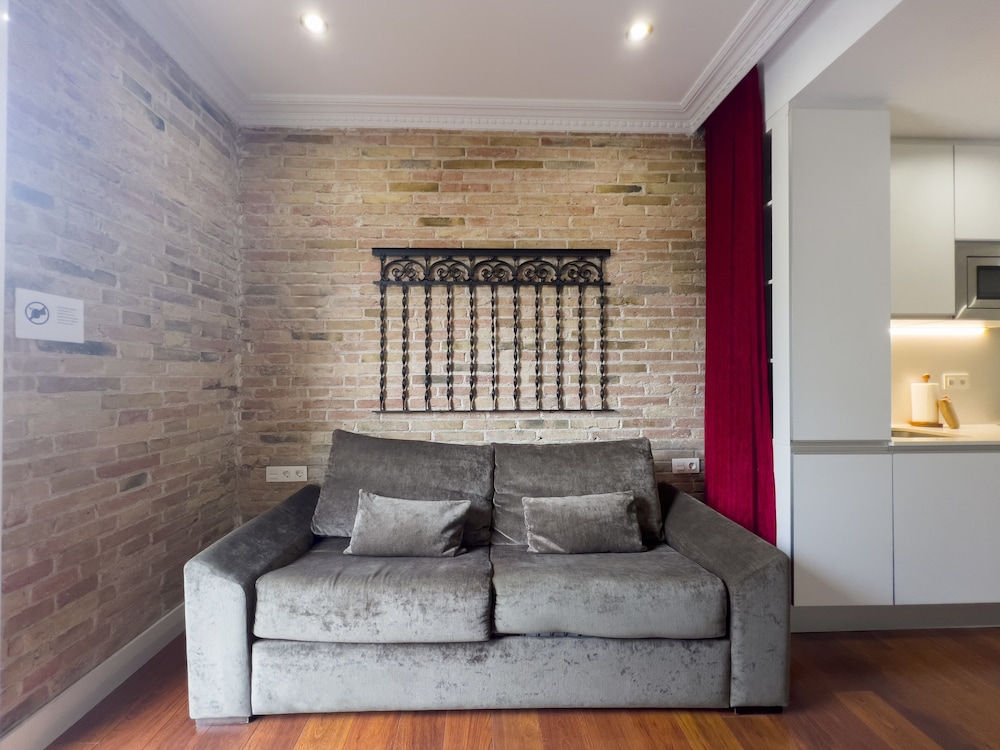 Enjoybcn Gaudi Apartments 22/50