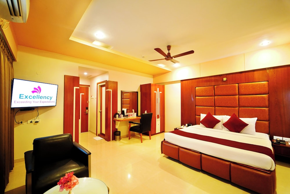 HOTEL EXCELLENCY 7/50