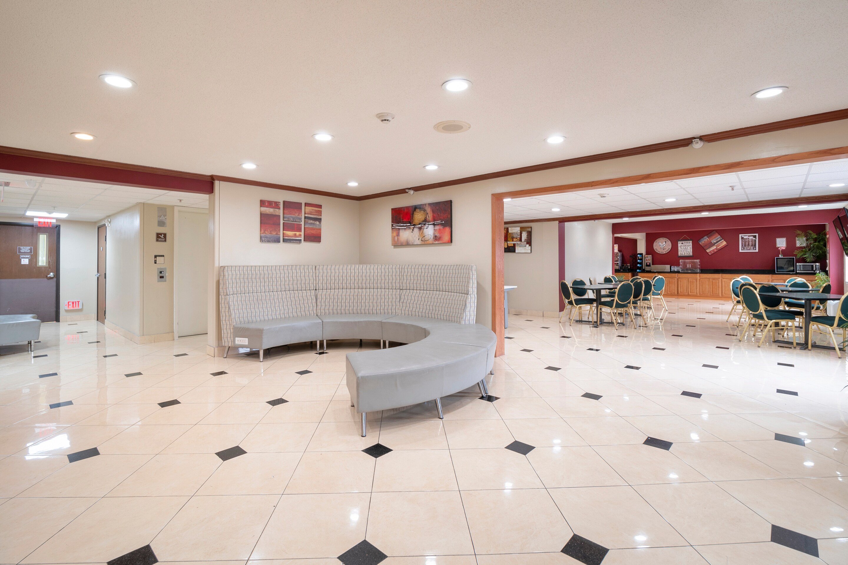 OYO Townhouse Houston Airport North 17/27