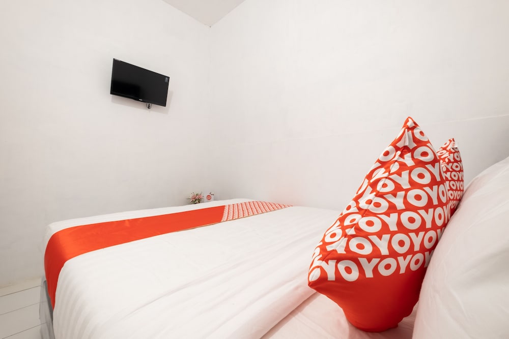 Oyo 2394 Hotel Brosta 11/26