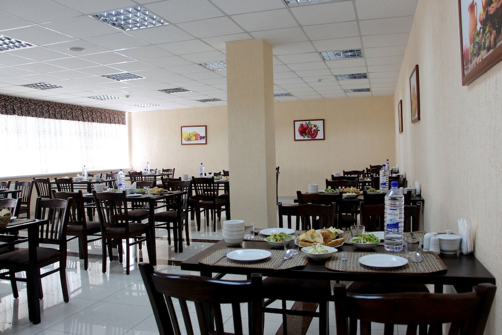 Rohat Hotel 37/43