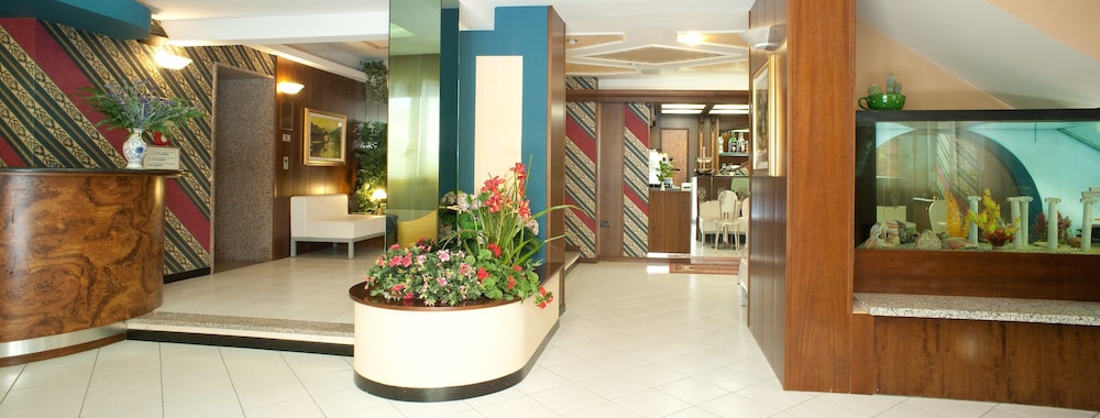 Hotel Augustus 6/49