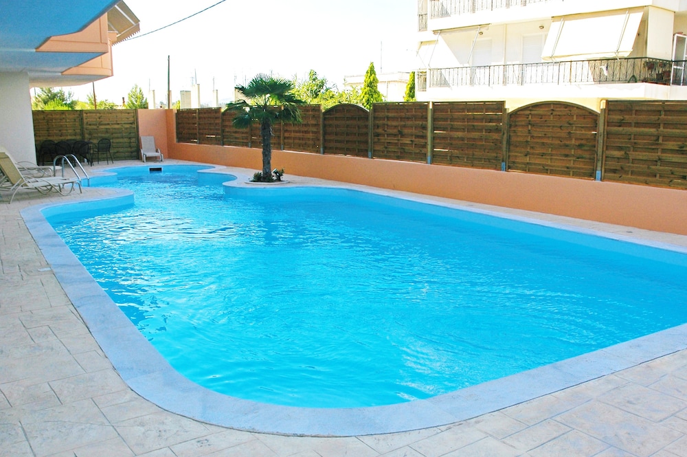 Philoxenia Hotel 14/75
