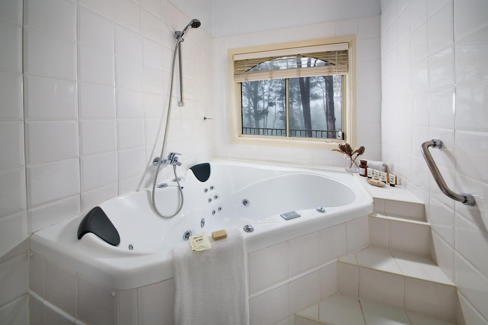 Falls Mountain Retreat 34/35