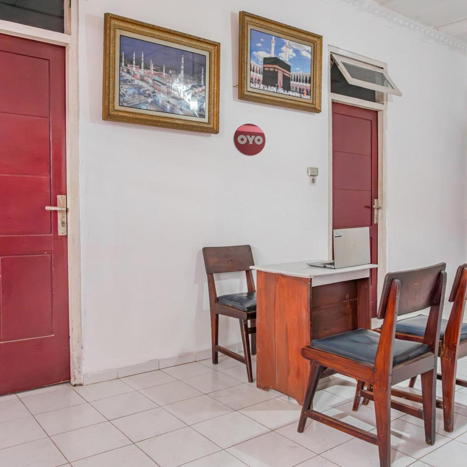 Hotel O Guest House Pahlawan Syariah 10/40