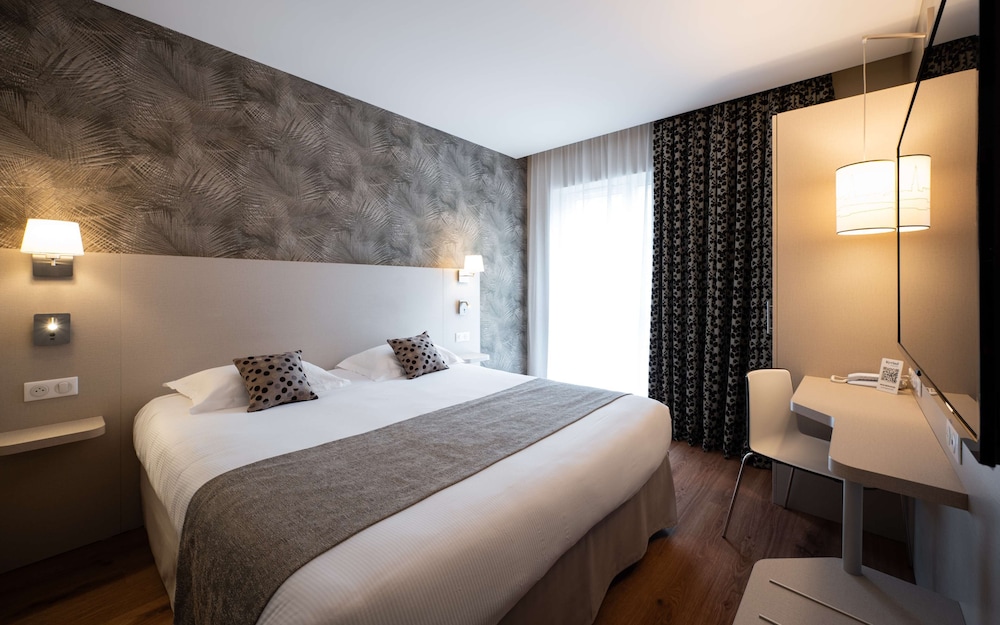 KYRIAD PRESTIGE SAINT MALO 20/64