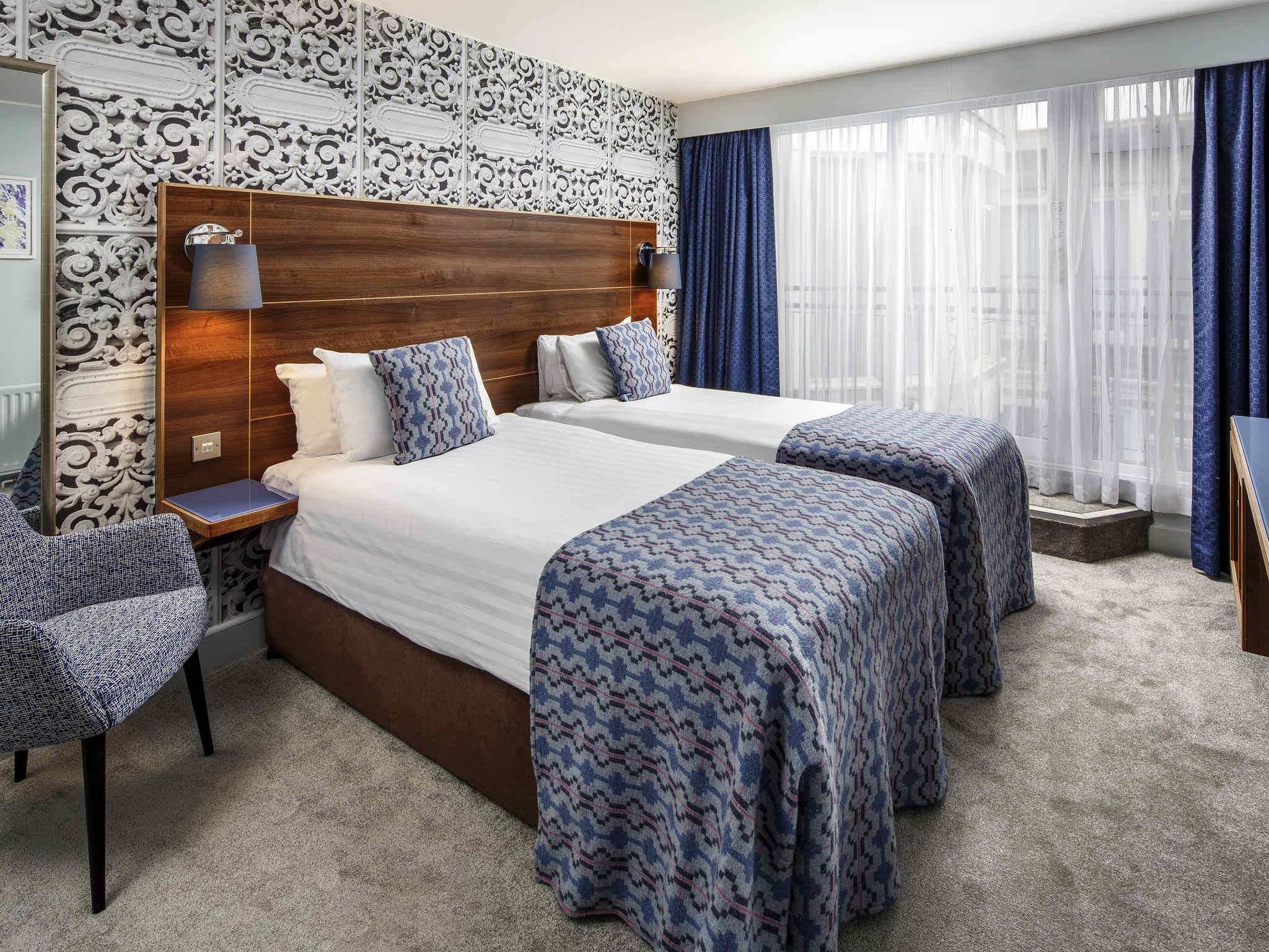 Classic, Twin Beds, Inland View