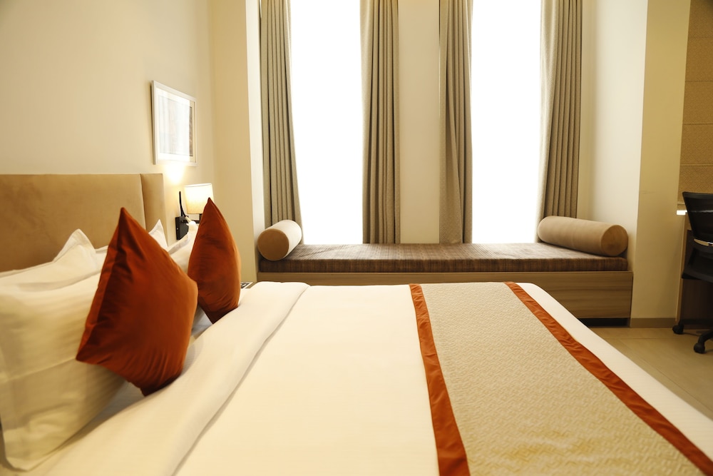 Hotel The Royal Vista 32/50