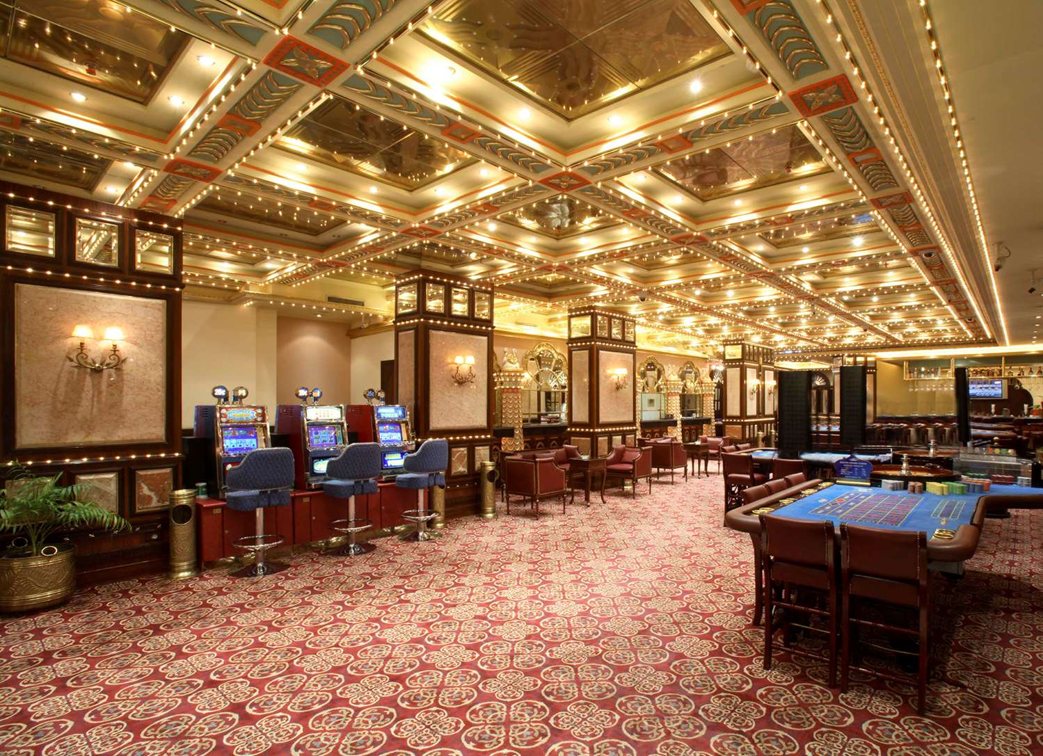 restaurant cafeteria