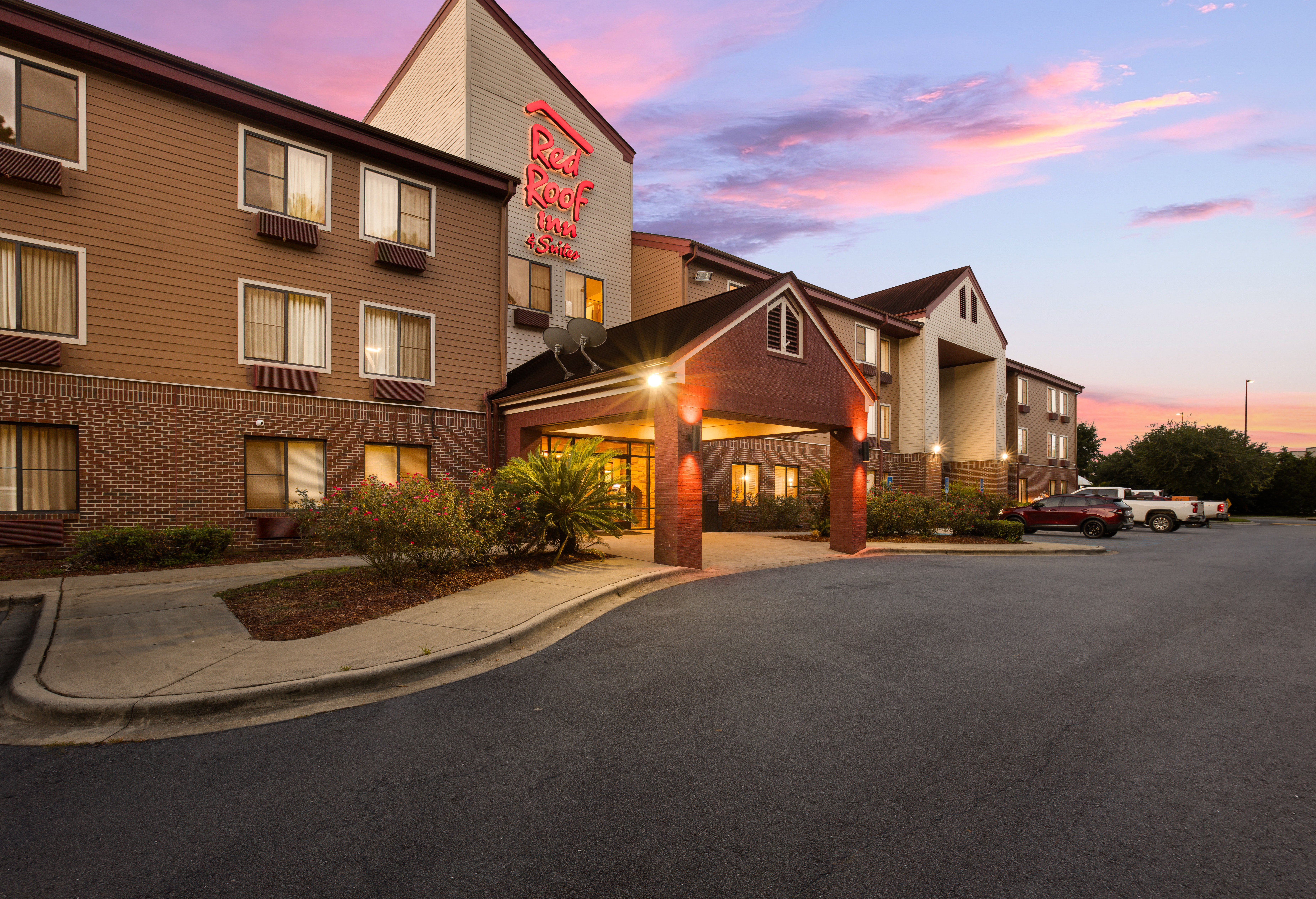 Red Roof Inn & Suites Savannah Airport 28/36