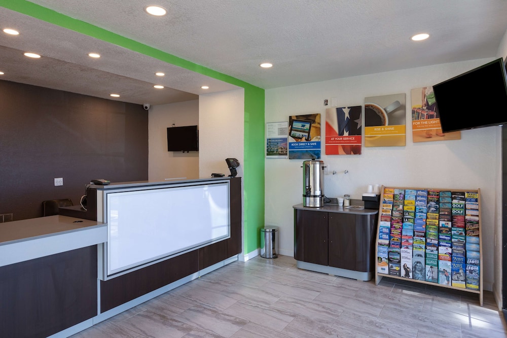 Studio6 Barstow, CA 7/35