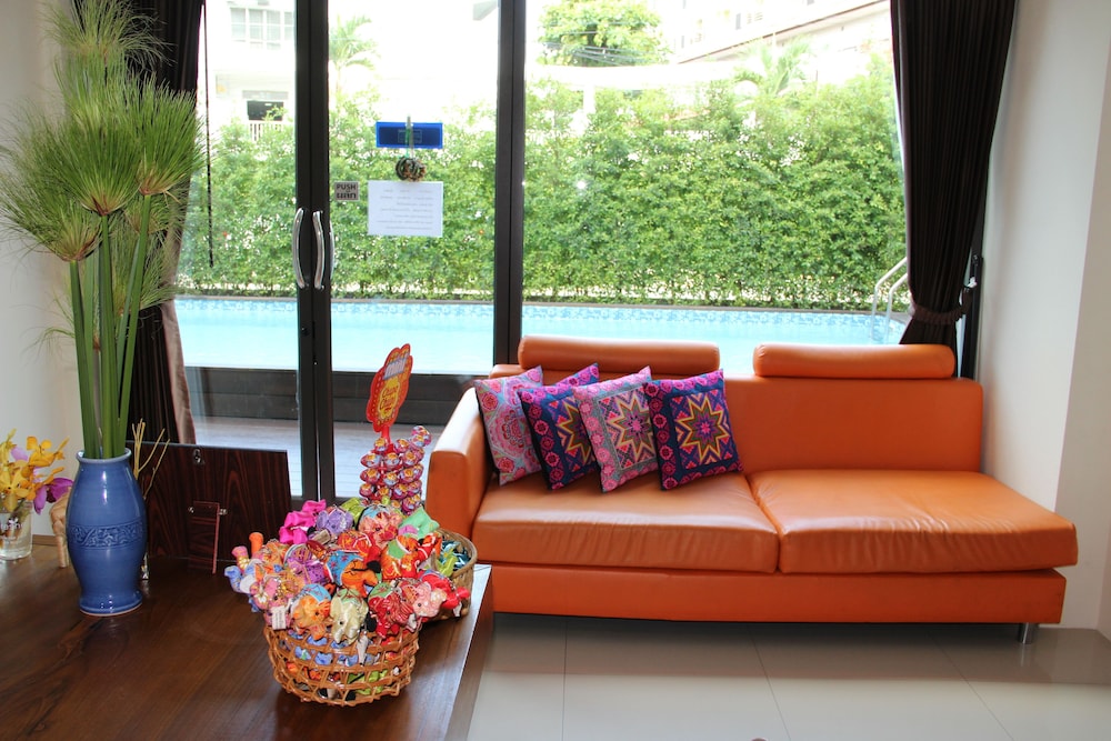 Monmuang Hotel And Residence 24/33