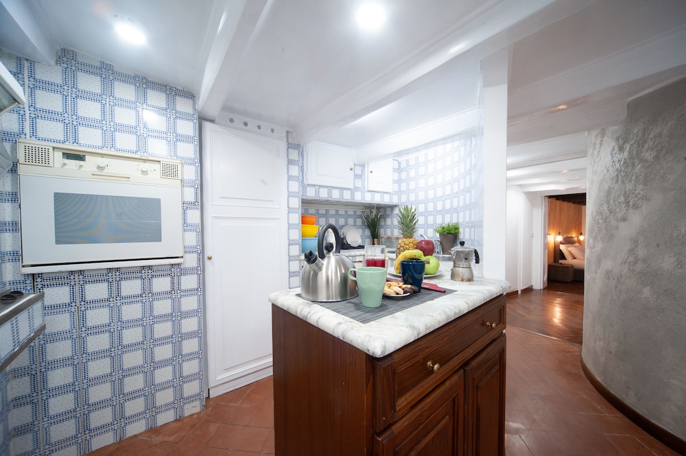 Navona Rooms with Jacuzzi 8/71