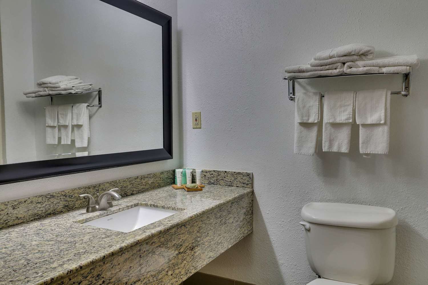 Country Inn Suites By Radisson Savannah Gateway Ga 35/35