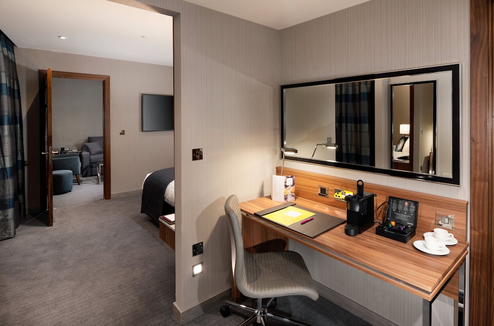 CROWNE PLAZA LONDON HEATHROW T4 36/65