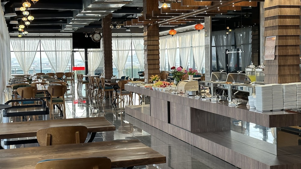 Rayyan Hotel Tashkent 40/50
