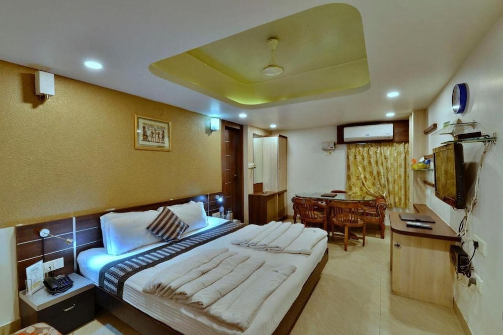 Hotel Shree Vatika 10/27
