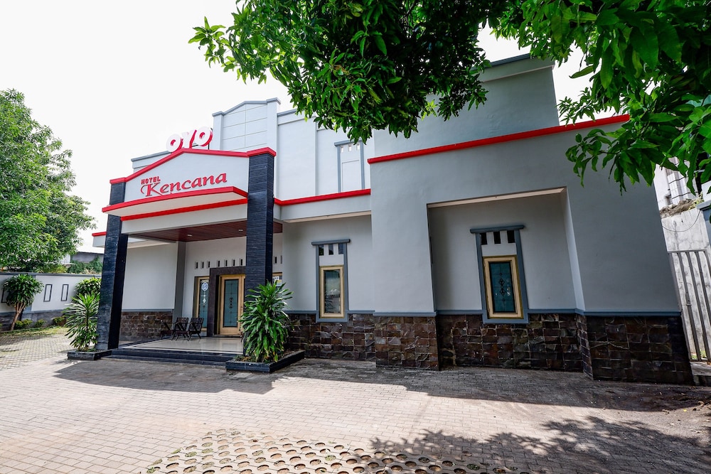 OYO 2436 Hotel Kencana 1/52