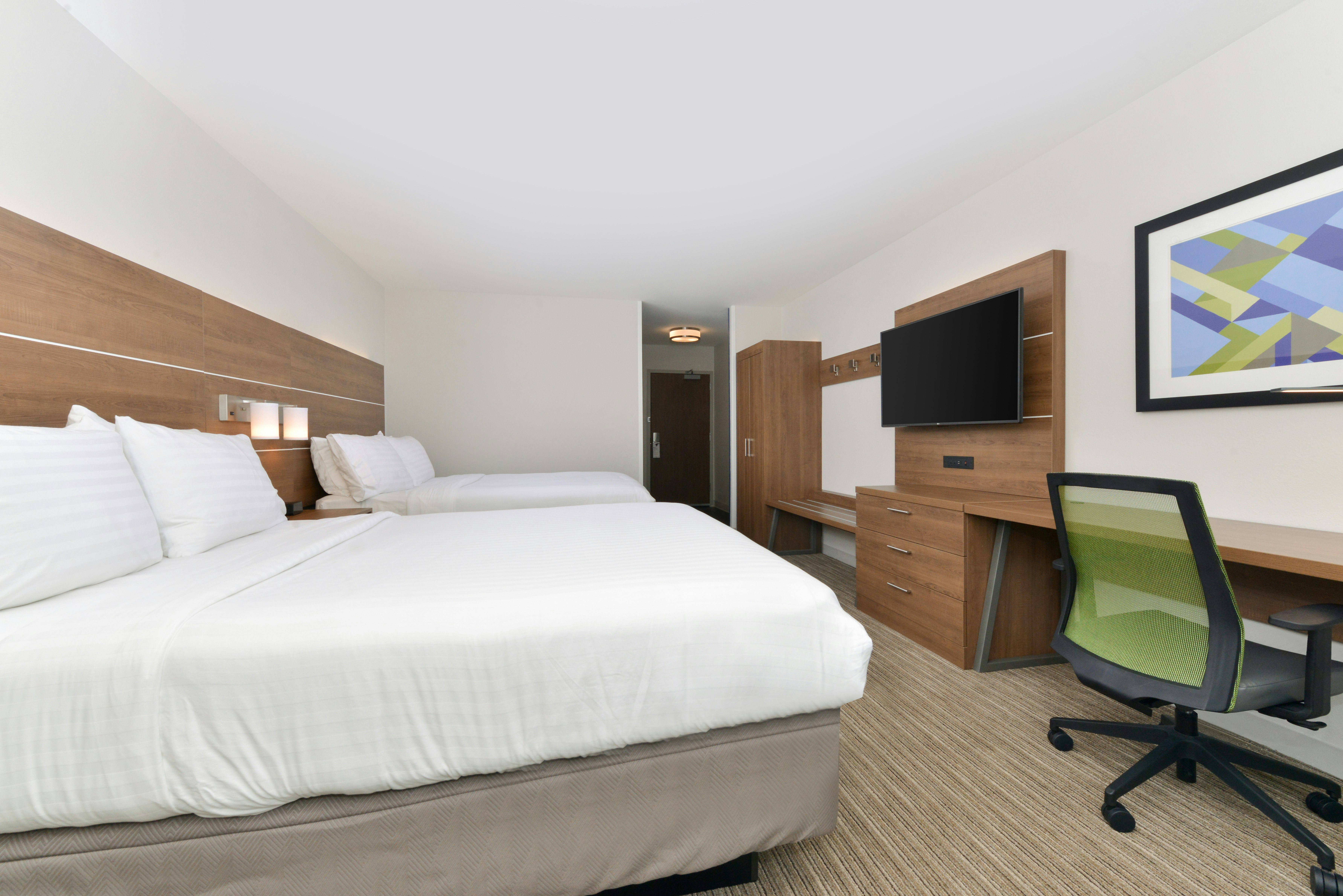Holiday Inn Express Suites Ogallala 28/75
