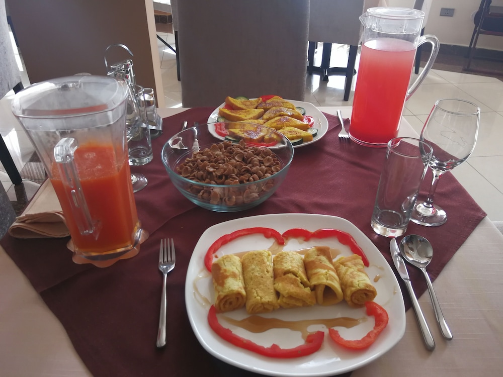 Ye-Afoli International Hotel 67/79