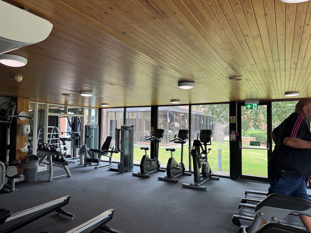 Mercure Hull Grange Park Hotel 41/75