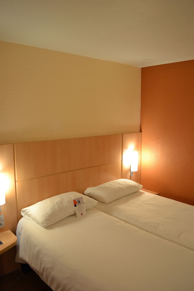 Ibis Valence Sud 17/73