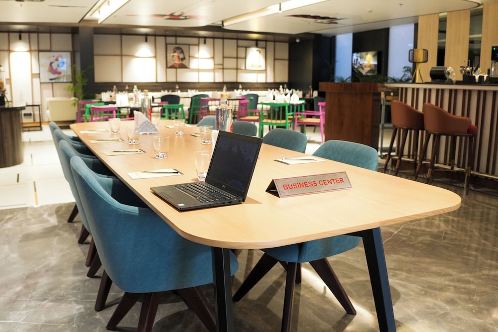 Ramada Plaza by Wyndham Chandigarh Zirakpur 56/58