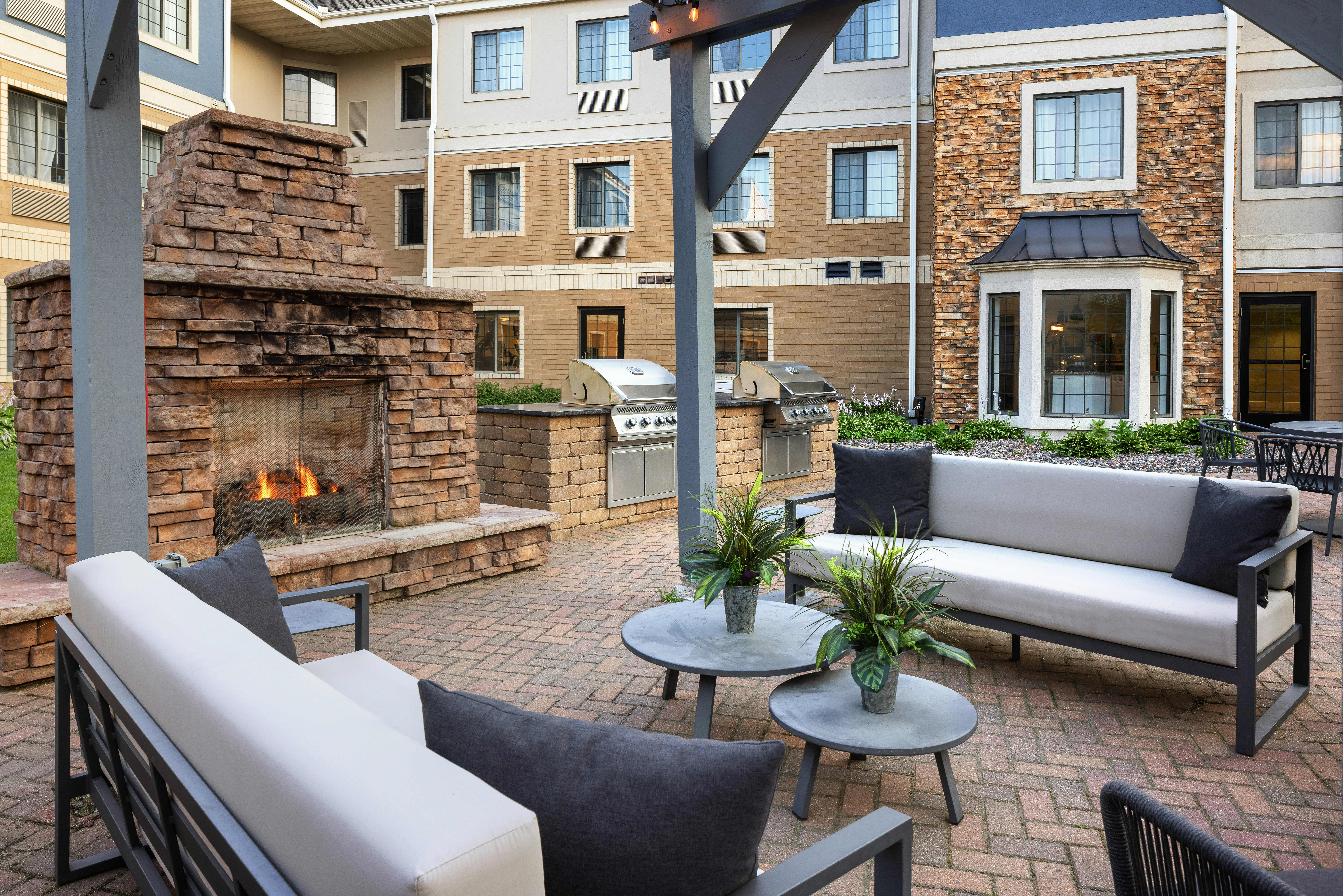 Staybridge Suites Mpls Maple Grove Arbor Lakes 41/62