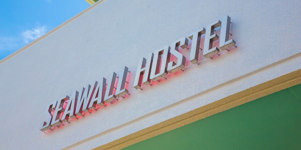 Seawall Hostel 5/37