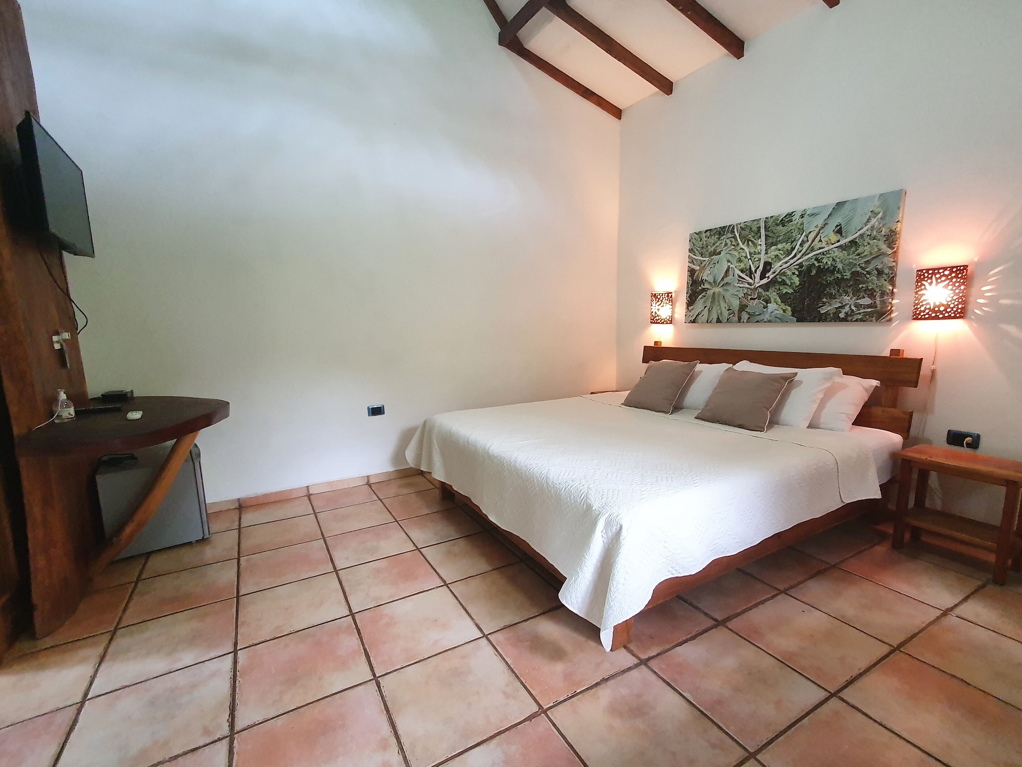غرفة سوبيريور بسرير كينج بإطلالة على الحديقة، Cariblue Beach Jungle Resort 10/10