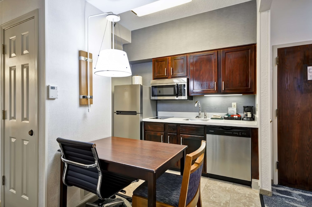 Homewood Suites By Hilton Memphis Germantown 32/38