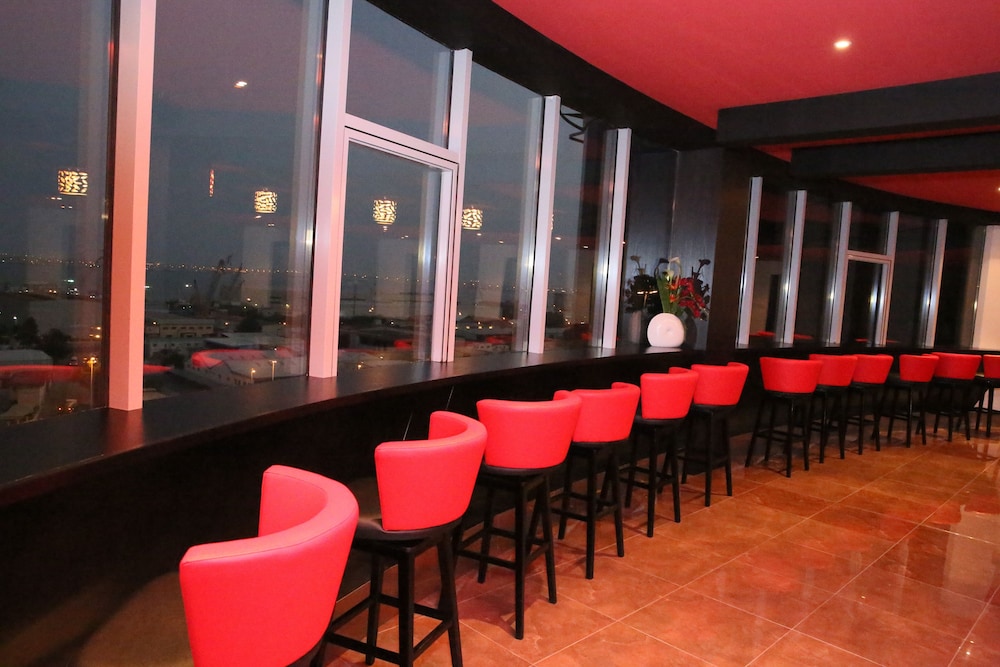 ROYAL PHOENICIA HOTEL 36/50
