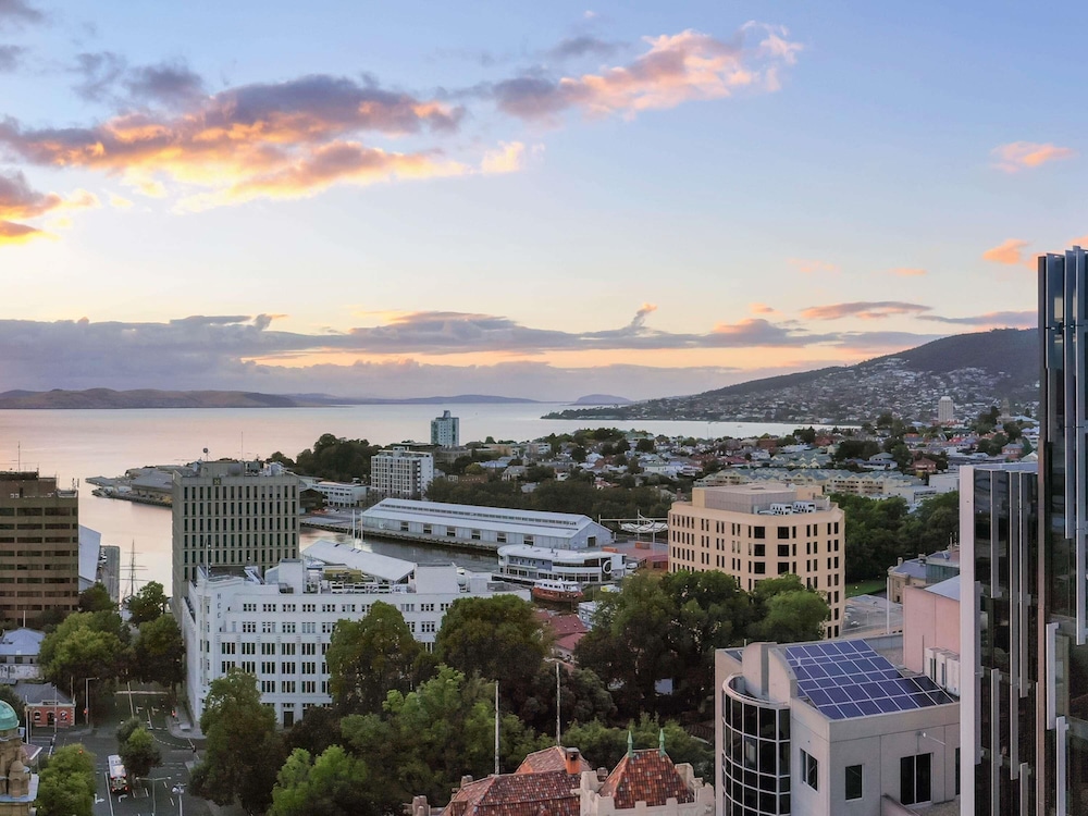 Movenpick Hotel Hobart 68/73